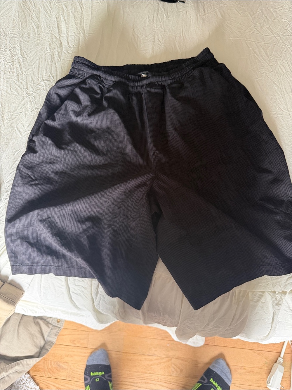Lululemon Men's Black Athletic Shorts w/liner - Comfortable Everyday Wear